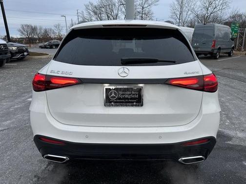 2026 Mercedes-Benz GLC 300 4MATIC