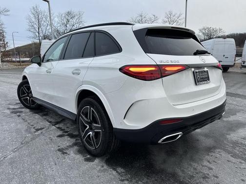 2026 Mercedes-Benz GLC 300 4MATIC