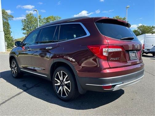 2022 Honda Pilot Touring 8-Passenger