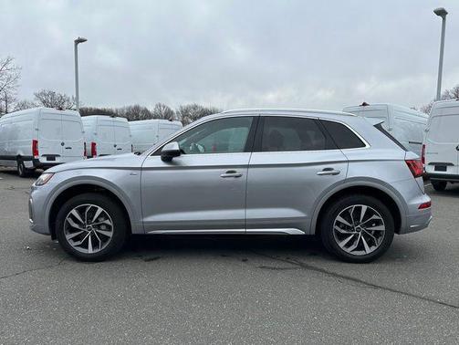 2022 Audi Q5 45 S line Premium Plus