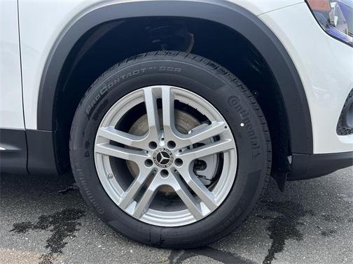 White 2023 Mercedes-Benz GLB 250 4MATIC