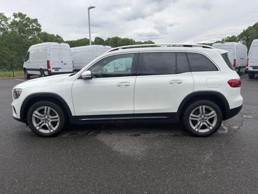 Polar White 2023 Mercedes-Benz GLB 250 4MATIC