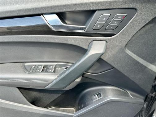 2020 Audi Q5 45 Premium Plus