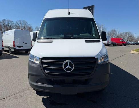 Arctic White 2026 Mercedes-Benz Sprinter 2500 Cargo 144 WB