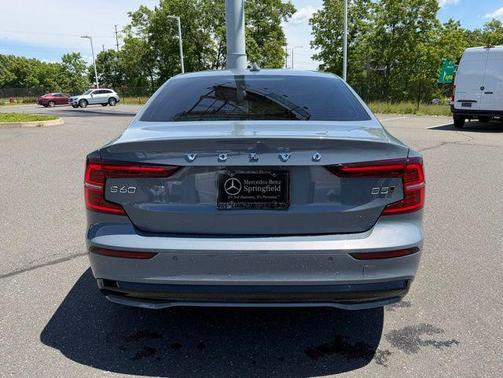Thunder Gray Metallic 2024 Volvo S60 B5 Plus Dark Theme