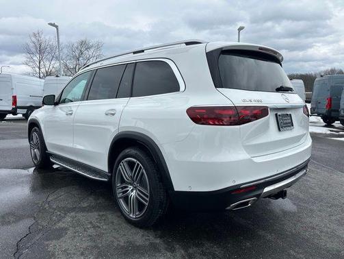 2026 Mercedes-Benz GLS 450 4MATIC