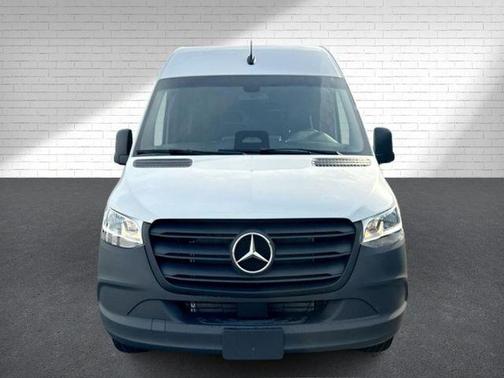 Arctic White 2025 Mercedes-Benz Sprinter 2500 High Roof