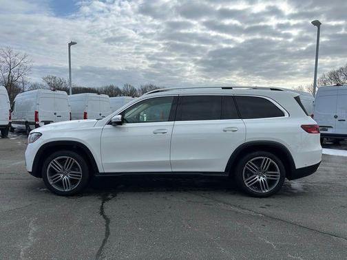 2024 Mercedes-Benz GLS 450 4MATIC