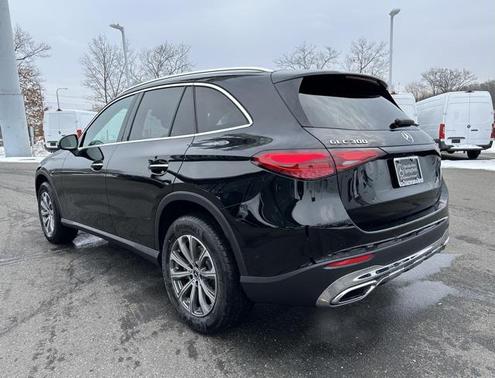 2025 Mercedes-Benz GLC 300 4MATIC