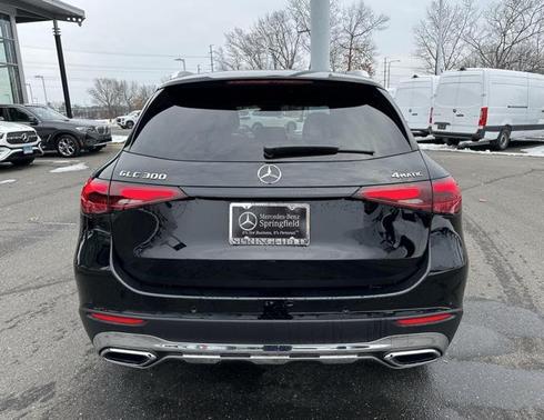 2025 Mercedes-Benz GLC 300 4MATIC