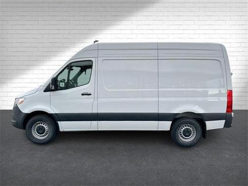 2025 Mercedes-Benz Sprinter 2500 Standard Roof