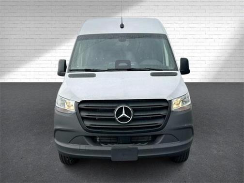 2025 Mercedes-Benz Sprinter 2500 Standard Roof