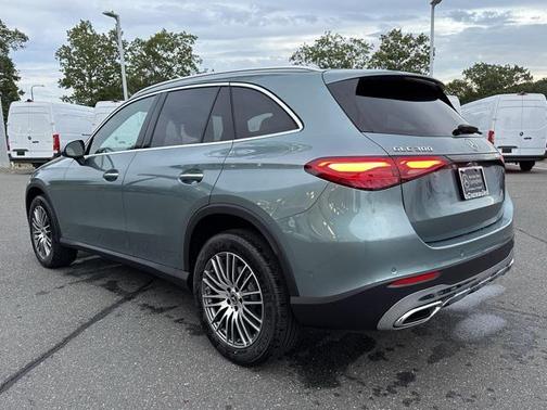 2026 Mercedes-Benz GLC 300 4MATIC