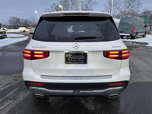 2026 Mercedes-Benz GLB 250 4MATIC