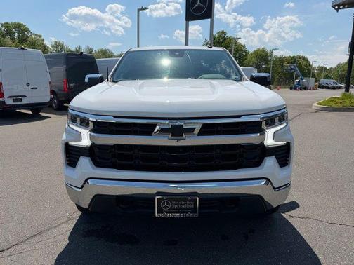 Summit White 2022 Chevrolet Silverado 1500 LT
