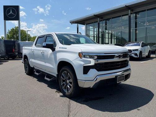 Summit White 2022 Chevrolet Silverado 1500 LT