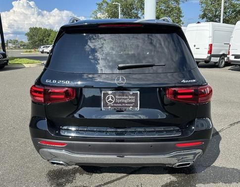 2025 Mercedes-Benz GLB 250 4MATIC