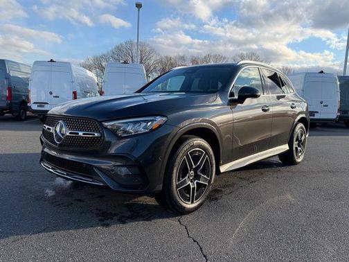2025 Mercedes-Benz GLC 300 4MATIC