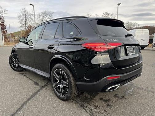 2026 Mercedes-Benz GLC 300 4MATIC