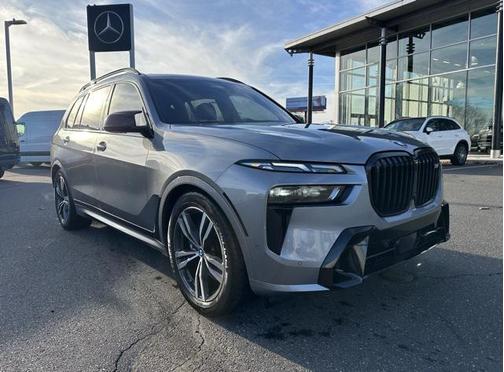 2024 BMW X7 M60i