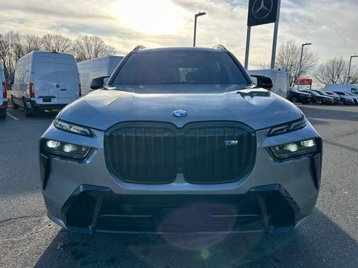 2024 BMW X7 M60i