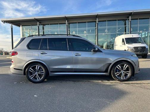 2024 BMW X7 M60i