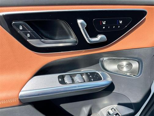 2025 Mercedes-Benz GLC 350e Base