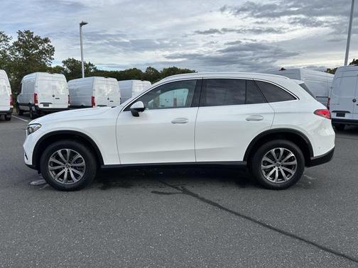 2025 Mercedes-Benz GLC 300 4MATIC