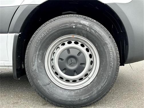 2025 Mercedes-Benz Sprinter 2500 Standard Roof