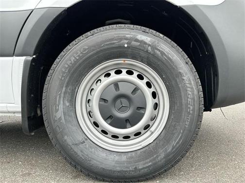 2025 Mercedes-Benz Sprinter 2500 Standard Roof