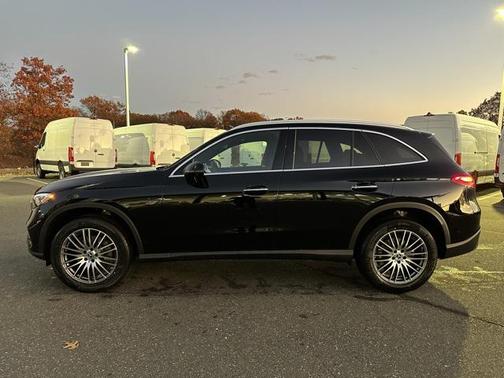 2026 Mercedes-Benz GLC 300 4MATIC