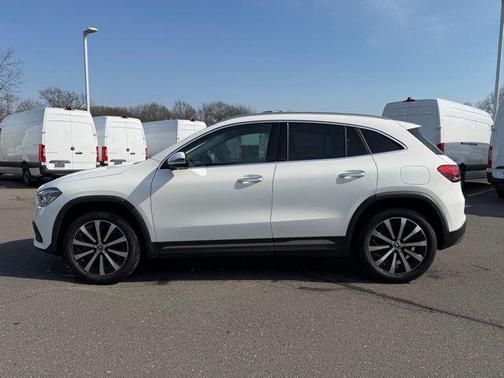 Polar White 2023 Mercedes-Benz GLA 250 4MATIC