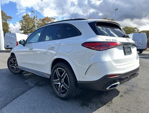 2025 Mercedes-Benz GLC 350e Base