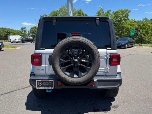 Silver Zynith Clearcoat 2023 Jeep Wrangler 4xe Sahara