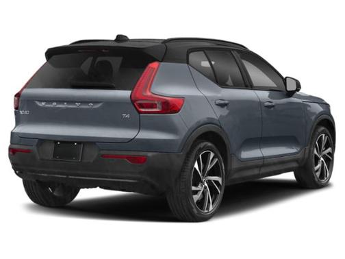 Thunder Gray Metallic 2021 Volvo XC40 T5 R-Design