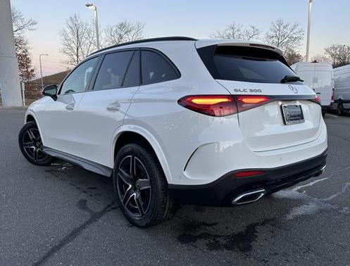 2026 Mercedes-Benz GLC 300 4MATIC