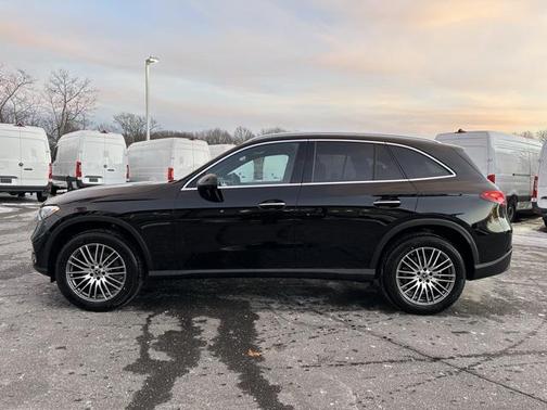 2026 Mercedes-Benz GLC 300 4MATIC