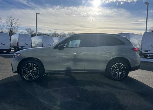 2025 Mercedes-Benz GLC 300 4MATIC