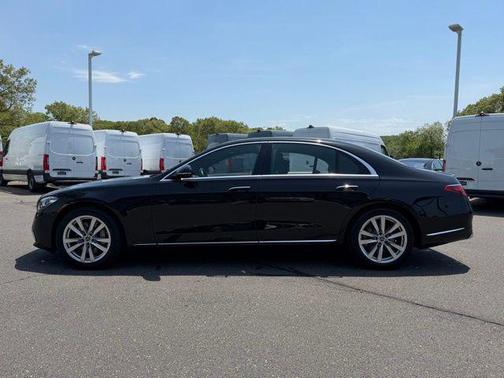 Obsidian Black Metallic 2023 Mercedes-Benz S-Class 4MATIC