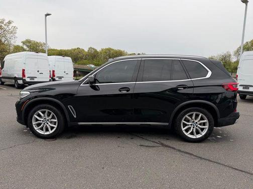 Jet Black 2021 BMW X5 xDrive40i