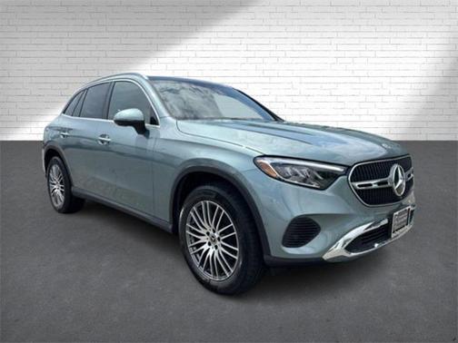 2025 Mercedes-Benz GLC 300 4MATIC
