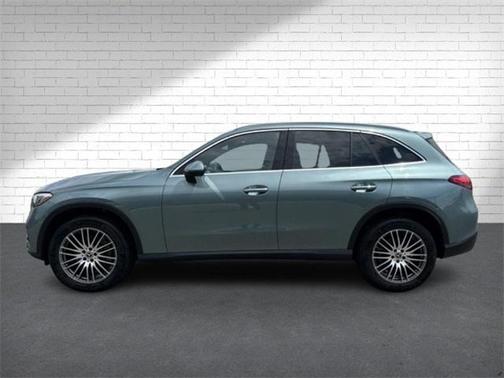 2025 Mercedes-Benz GLC 300 4MATIC