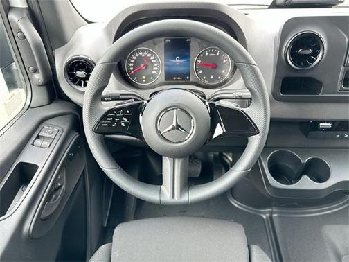 2025 Mercedes-Benz Sprinter 2500 Standard Roof