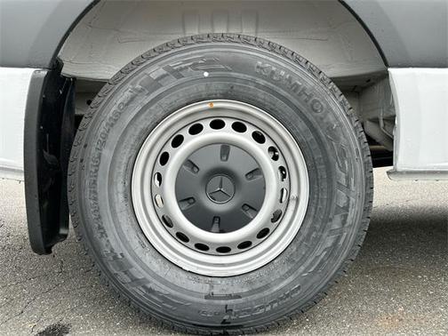 2025 Mercedes-Benz Sprinter 2500 Standard Roof