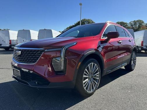 2024 Cadillac XT4 Premium Luxury