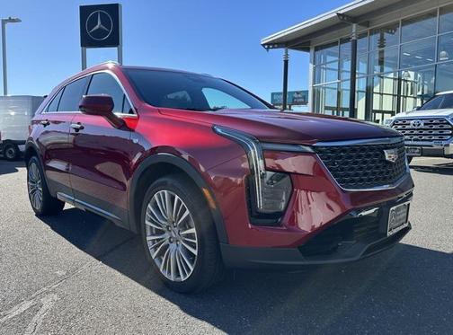 2024 Cadillac XT4 Premium Luxury