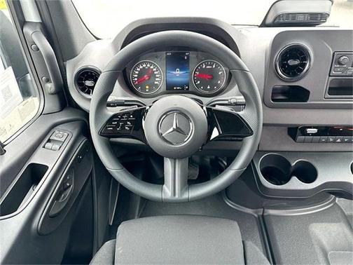 2025 Mercedes-Benz Sprinter 2500 High Roof