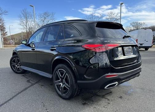 2026 Mercedes-Benz GLC 300 4MATIC
