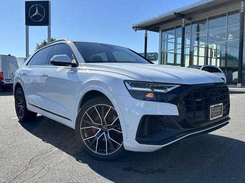 2021 Audi Q8 55 Premium Plus