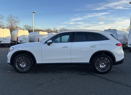 2026 Mercedes-Benz GLC 300 4MATIC